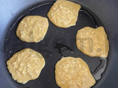 Greitai paruošiami avižiniai blynai su cinamonu Žingsnis 4