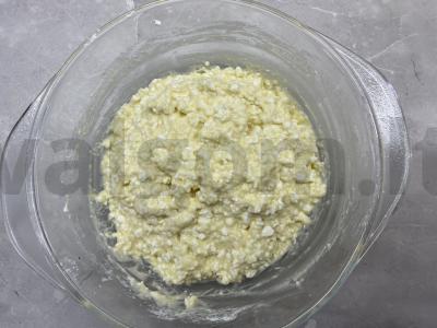 Varškėčiai iš grūdėtos varškės su grietine Žingsnis 2