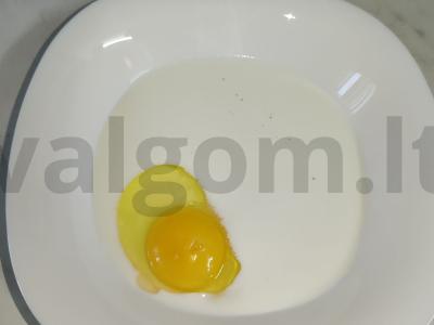 Pieniniai skrudinti duonos gabaliukai su karamelizuotu cukrumi Žingsnis 2