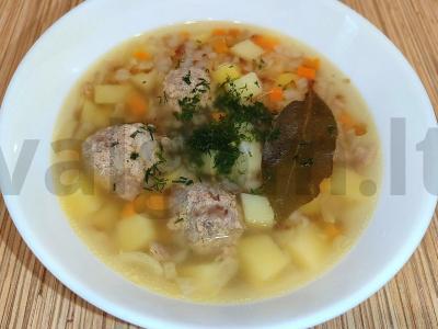 Grikių sriuba su jautienos kukuliais pagrindine nuotrauka