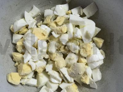 Salotos su žaliais žirneliais ir vištienos filė Žingsnis 1