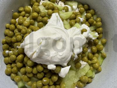 Salotos su žaliais žirneliais ir vištienos filė Žingsnis 5