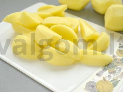 Bulvės, keptos orkaitėje su žaliąja pupelių Žingsnis 1