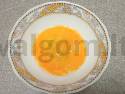 Sriuba su špinatais ir kiaušiniu ant ančių sultinio Žingsnis 4