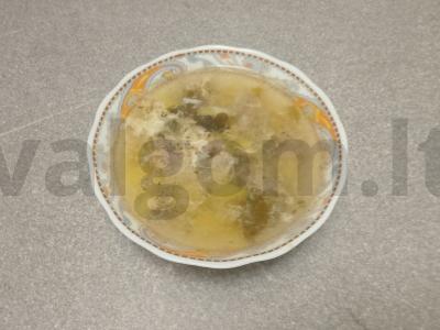 Sriuba su špinatais ir kiaušiniu ant ančių sultinio Žingsnis 5