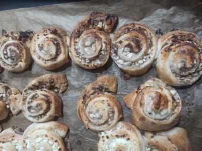 Sluoksniuotos tešlos sraigės su varške ir cinamonu Žingsnis 7