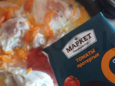 Vištienos šlaunelių filė su džiovintomis abrikosais pomidorų padaže Žingsnis 4