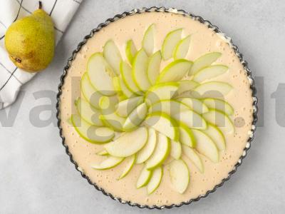 Šarlotė su kriaušėmis ir obuoliais Žingsnis 7