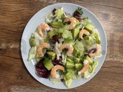 Dietinis salotas su braškėmis, avokadu ir krevetėmis Žingsnis 6