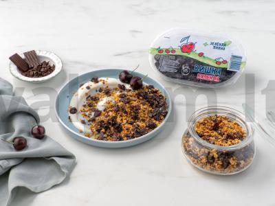 Namų granola su džiovintomis vyšniomis ir šokoladu pagrindine nuotrauka
