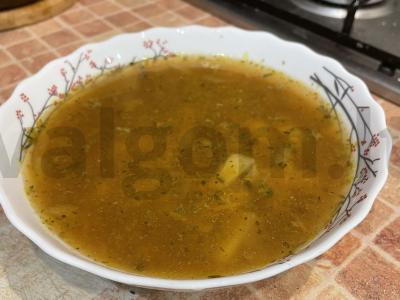 Žirnių sriuba su rūkytomis šonkauliais pagrindine nuotrauka