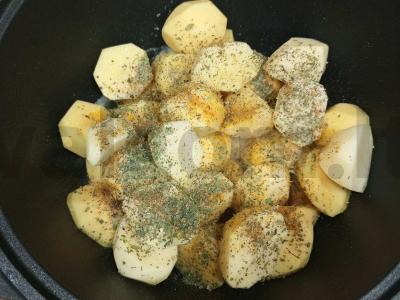 Bulvės a la chateau, pagardintos česnaku ir krapais Žingsnis 2