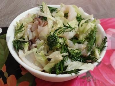 Brokoliai ir kalmarai su krapais pagrindine nuotrauka