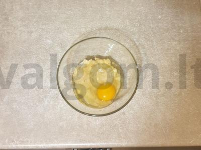 Purūs blynai su bananais Žingsnis 2