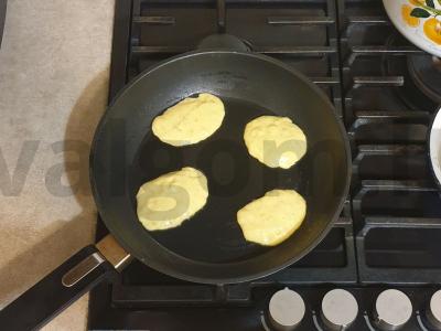 Purūs blynai su bananais Žingsnis 5