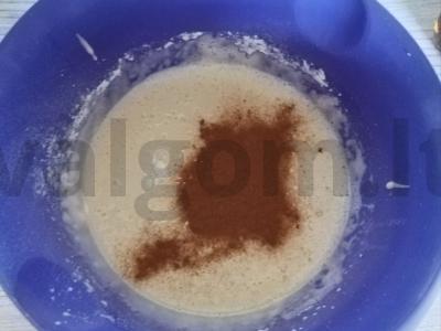 Šarlotė su maloniu rūgštumu Žingsnis 4