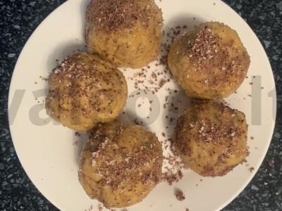 Sausainiai iš krekerių ir moliūgų tyrės pagrindine nuotrauka