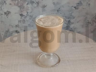 Kavos smoothie su bananais ir ledais pagrindine nuotrauka