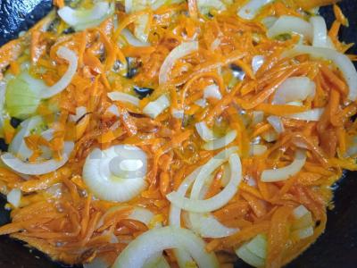 Jasmine ryžių plovas su kiauliena ir česnaku Žingsnis 1