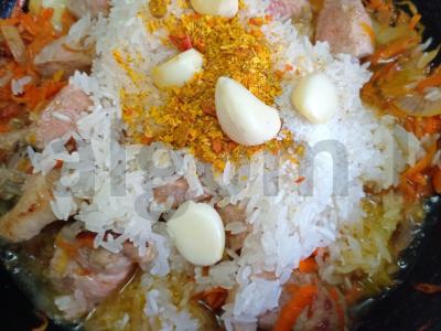 Jasmine ryžių plovas su kiauliena ir česnaku Žingsnis 6