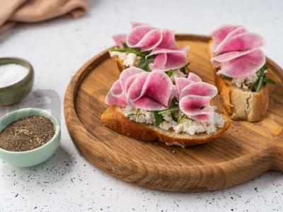 Tostai ir brusketės su ridikėliais ir arbūzų ridiku Žingsnis 7