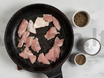 Grietinėlės makaronai su vištiena ir daržovėmis Žingsnis 4