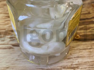 Aštrus salotas su pomidorais ir marinuotais svogūnais Žingsnis 4