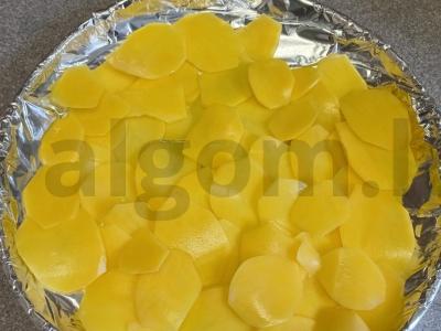 Bulvių blynai su česnaku padažu ir dešra Žingsnis 1