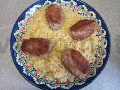 Jautienos kotletai su sūriu ir bulguro garnyru Žingsnis 11