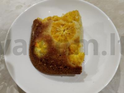 Originalus pyragas su mandarinais pagrindine nuotrauka