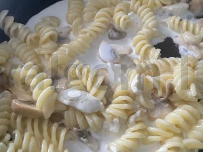 Pasta „Gribų“ su baziliku Žingsnis 7