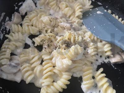 Pasta „Gribų“ su baziliku Žingsnis 9