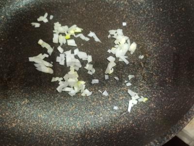 Kukurūzų košė su svogūnais ir sūriu Žingsnis 2