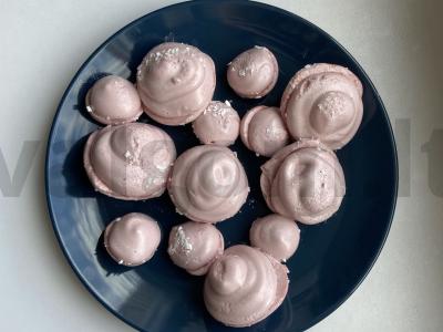 Zefyras „Paprasta vyšnia“ pagrindine nuotrauka