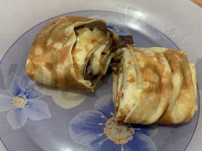 Įdaras blynams iš baltųjų grybų ir sūrio pagrindine nuotrauka