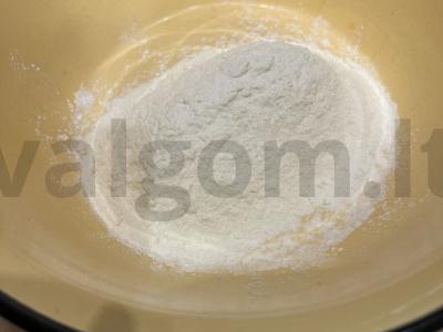 Pica ant greito tešlos Žingsnis 1