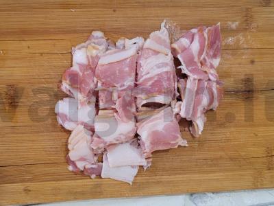 Makaronai „A-la carbonara“ su itališkais prieskoniais Žingsnis 1