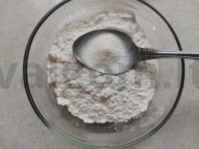 Bananų varškės sūreliai Žingsnis 4