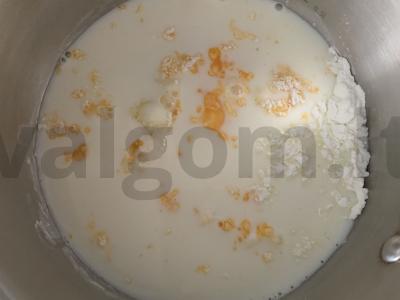 Pyragas su varškės sūriu ir kremu Žingsnis 6