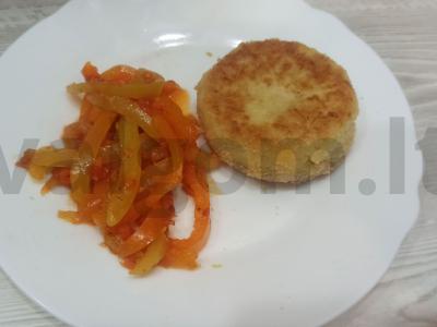 Lečo su mėsa pagrindine nuotrauka