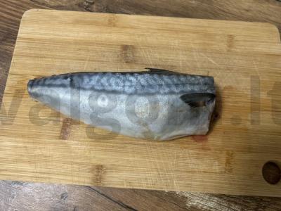 Kepta skumbrijos filė ant daržovių pagalvėlės Žingsnis 1