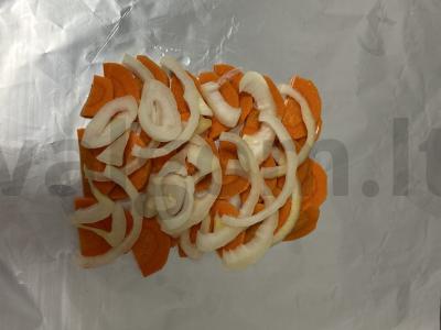 Kepta skumbrijos filė ant daržovių pagalvėlės Žingsnis 4