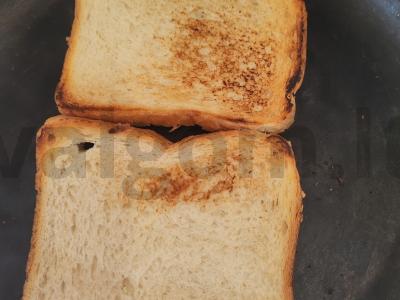 Tostai su vištiena ir kiaušiniu pusryčiams Žingsnis 1