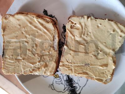 Tostai su vištiena ir kiaušiniu pusryčiams Žingsnis 4