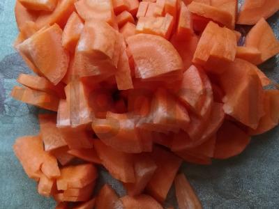 Bulvės pomidorų ir sojų padaže Žingsnis 2