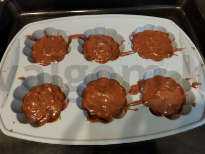 Šokoladiniai keksiukai su pienu Žingsnis 4