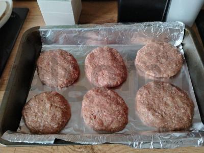 Jautienos kotletas su grybais po sūriu Žingsnis 3