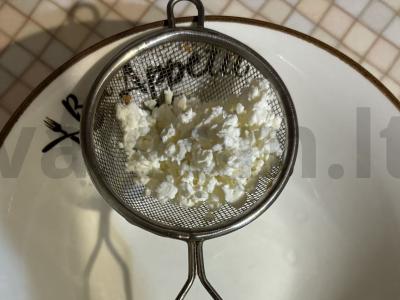 Varškės galeta lėtoje viryklėje Žingsnis 1