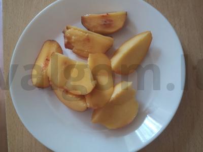 Kanapės su karamelizuotais nektarinais Žingsnis 1