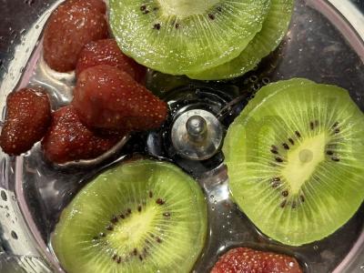 Kivi pieno kokteilis Žingsnis 3